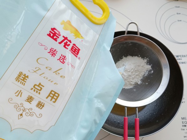 麋鹿蛋糕卷的做法-甜味烤菜譜