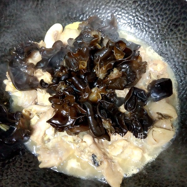 家常炒雞的做法-家常味炒菜譜-易網健康養生網 家常炒雞的做法-家常味炒菜譜