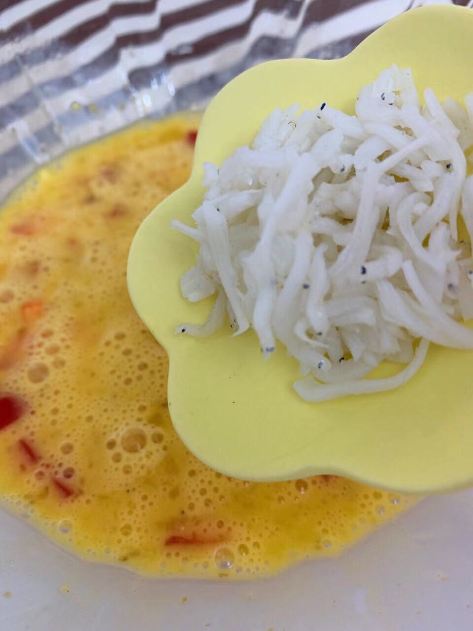 寶寶輔食 銀魚秋葵煎蛋的做法-家常味煎菜譜-易網健康養生網 寶寶輔食 銀魚秋葵煎蛋的做法-家常味煎菜譜