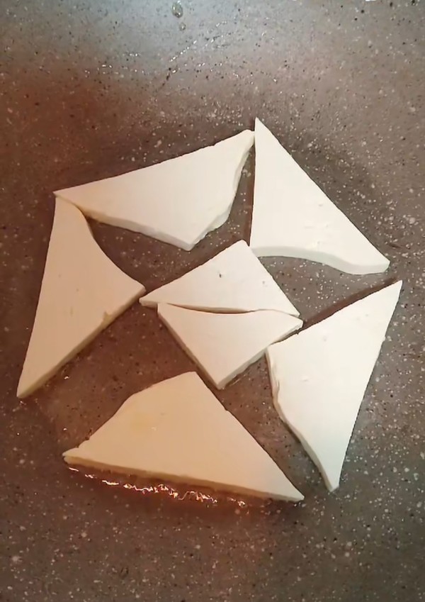 抱蛋豆腐的做法-咸鮮味煎菜譜-易網健康養生網 抱蛋豆腐的做法-咸鮮味煎菜譜