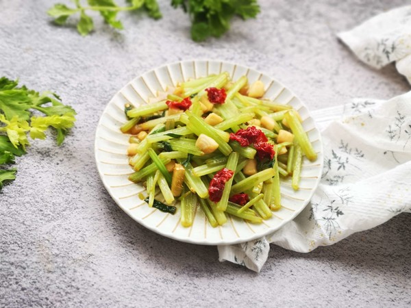 芹菜貝丁的做法-咸鮮味炒菜譜