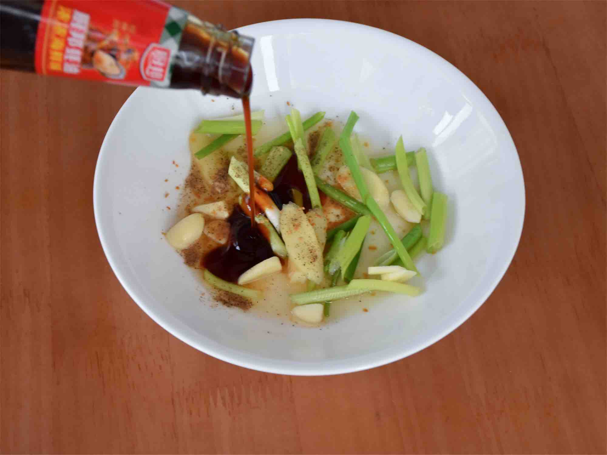 清蒸鱸魚(yú)的做法-咸鮮味煮菜譜-易網(wǎng)健康養(yǎng)生網(wǎng) 清蒸鱸魚(yú)的做法-咸鮮味煮菜譜