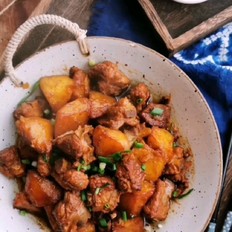 土豆燒排骨的做法-家常味燒菜譜