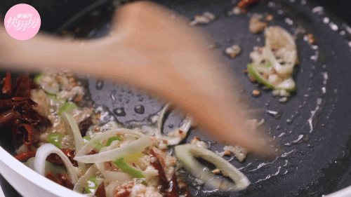 蝦滑豆花煲的做法-酸辣味煮菜譜-易網(wǎng)健康養(yǎng)生網(wǎng) 蝦滑豆花煲的做法-酸辣味煮菜譜