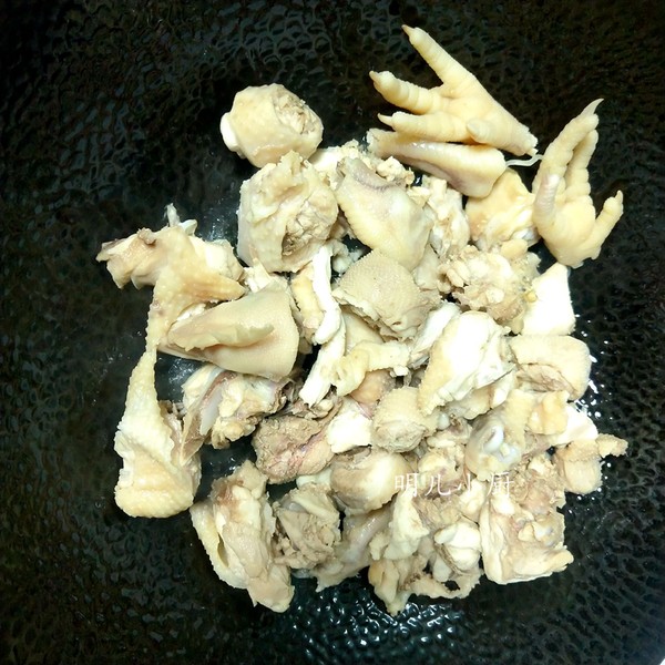 雞肉炒木耳的做法-家常味炒菜譜-易網健康養生網 雞肉炒木耳的做法-家常味炒菜譜