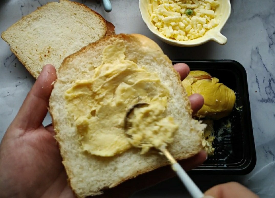 榴蓮吐司的做法-甜味烤菜譜