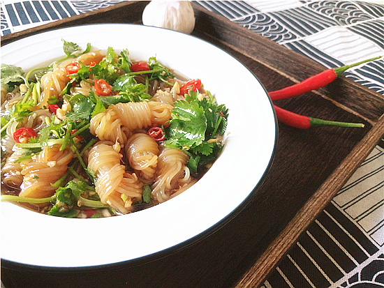 涼拌魔芋結的做法-酸辣味拌菜譜