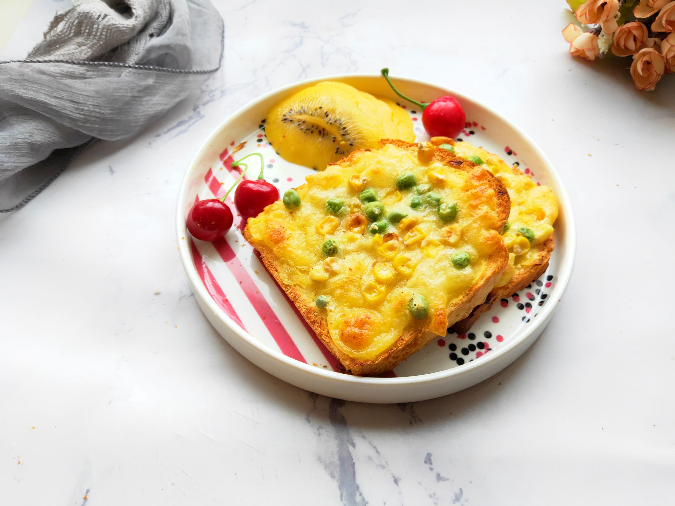 榴蓮吐司的做法-甜味烤菜譜