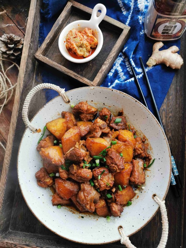 土豆燒排骨的做法-家常味燒菜譜