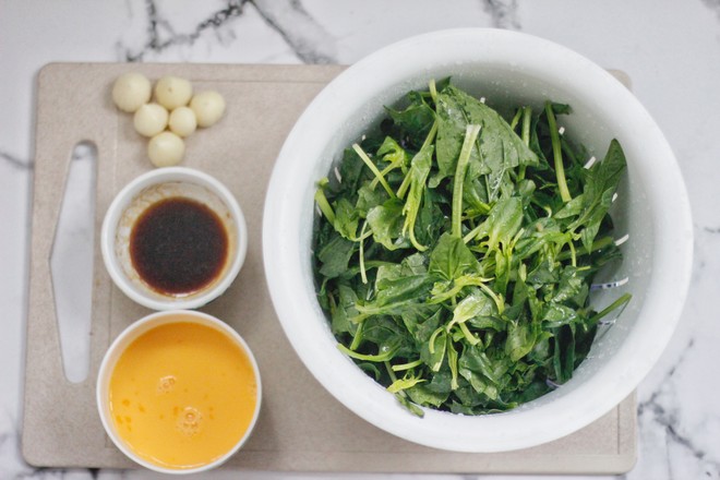 菠菜拌蛋絲的做法-家常味炒菜譜