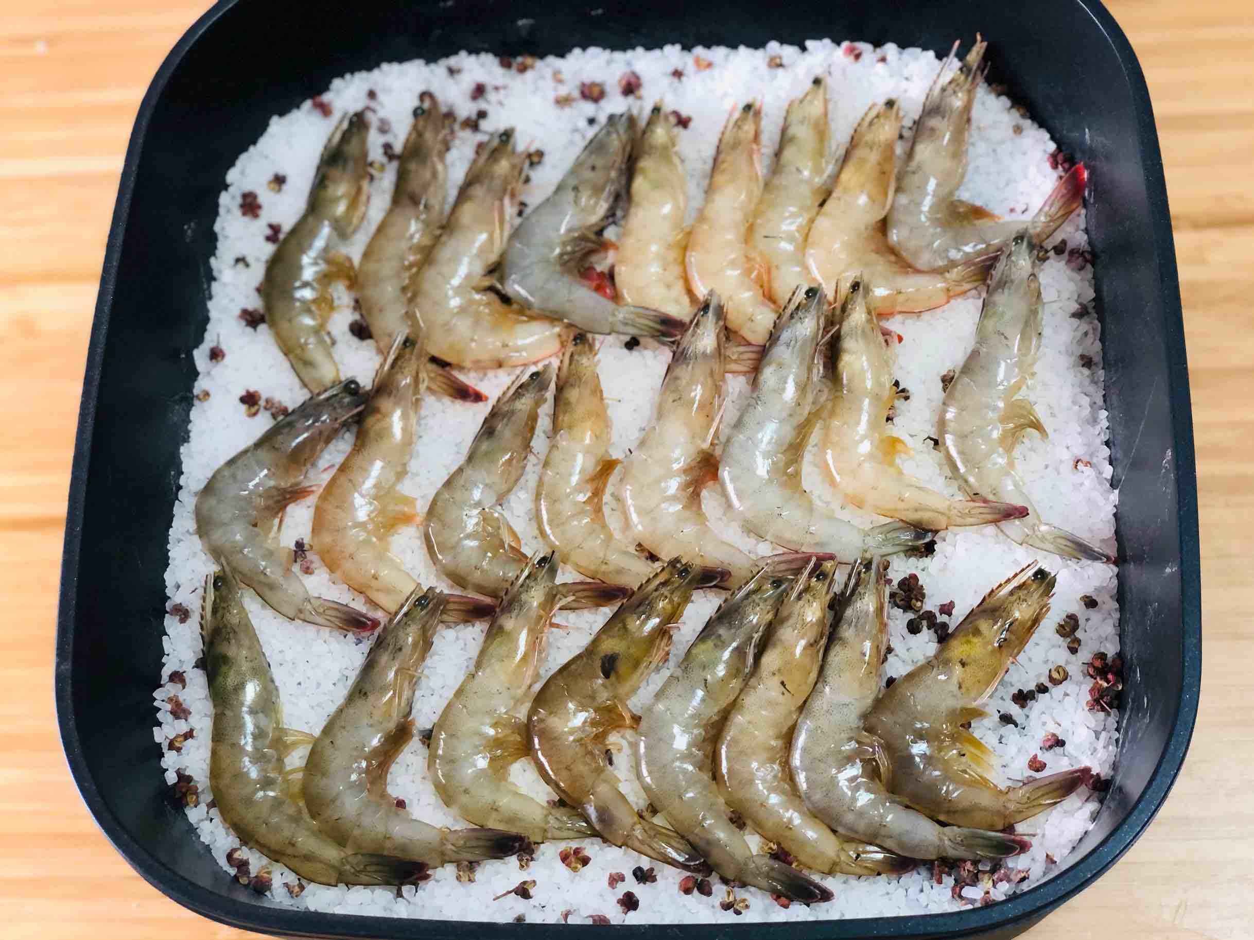 鹽焗大蝦的做法-咸鮮味焗菜譜-易網健康養生網 鹽焗大蝦的做法-咸鮮味焗菜譜