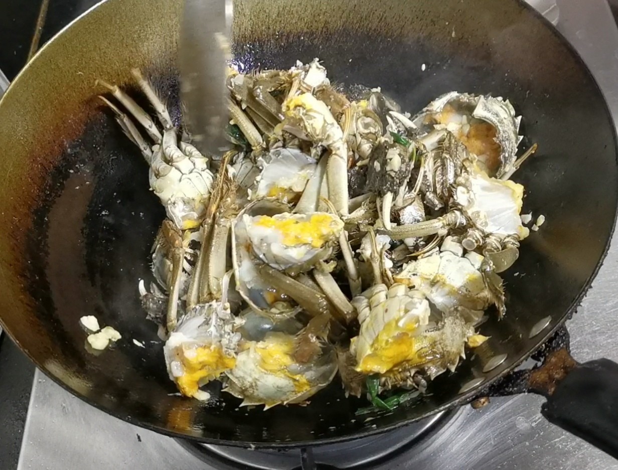 炒螃蟹的做法-咸鮮味炒菜譜