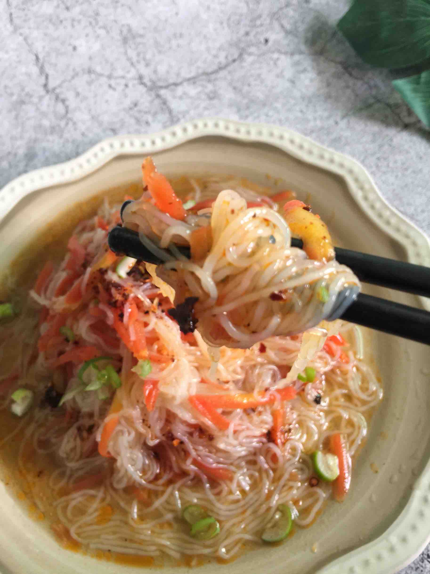 麻辣拌米粉的做法-家常味拌菜譜-易網健康養生網 麻辣拌米粉的做法-家常味拌菜譜