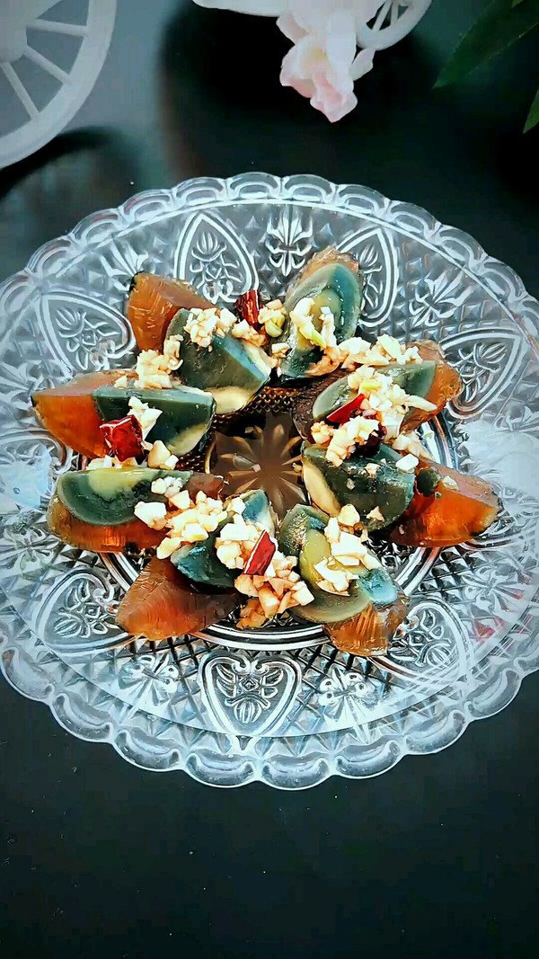 拌松花蛋的做法-酸辣味拌菜譜-易網健康養生網 拌松花蛋的做法-酸辣味拌菜譜