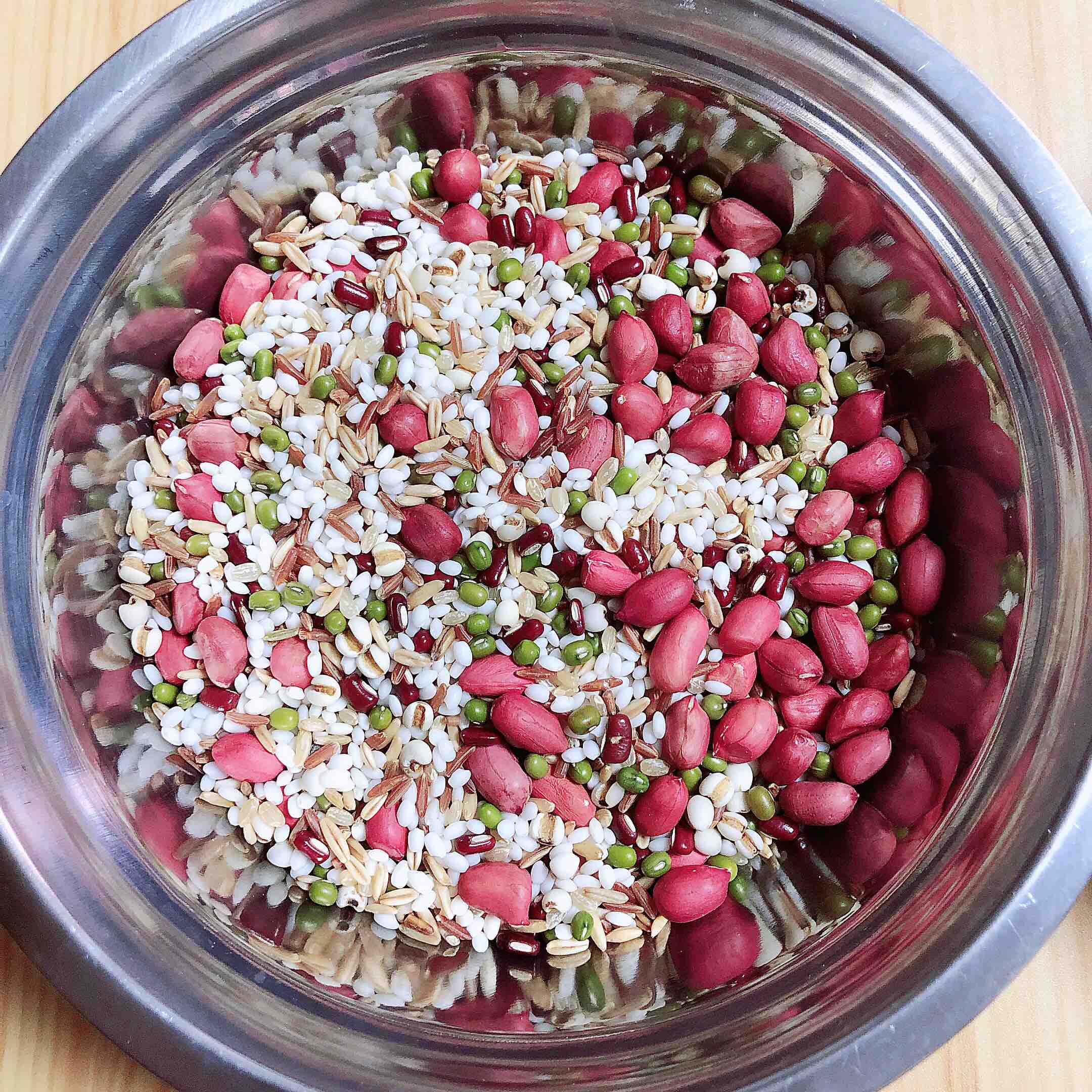 臘八粥(補血補氣)的做法-甜味煮菜譜-易網<a href=http://www.jsjjzhkt.cn/ target=_blank class=infotextkey>健康養生</a>網 臘八粥(補血補氣)的做法-甜味煮菜譜