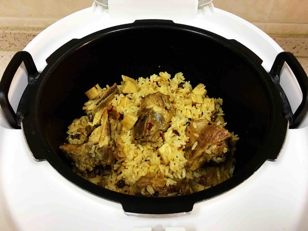 杏鮑菇排骨燜飯的做法-家常味燜菜譜-易網(wǎng)健康養(yǎng)生網(wǎng) 杏鮑菇排骨燜飯的做法-家常味燜菜譜