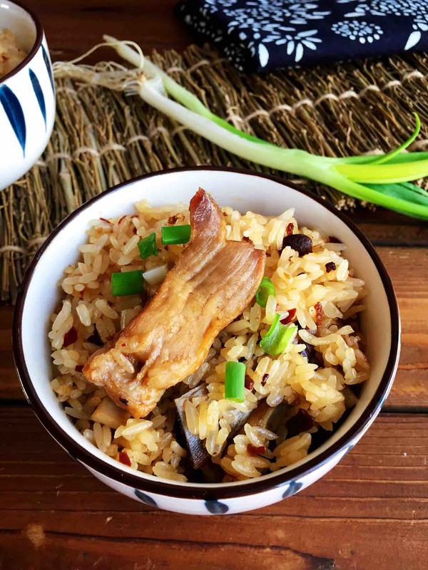 杏鮑菇排骨燜飯的做法-家常味燜菜譜-易網(wǎng)健康養(yǎng)生網(wǎng) 杏鮑菇排骨燜飯的做法-家常味燜菜譜