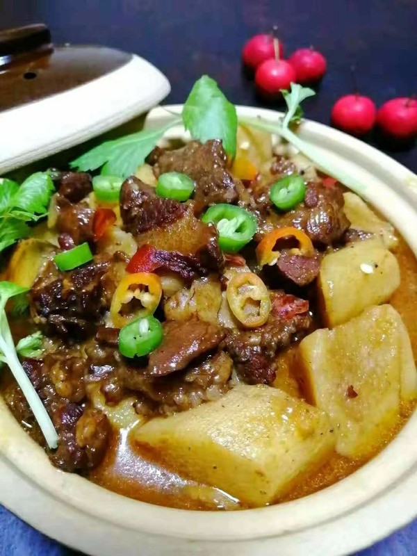 牛腩燉山藥的做法-家常味燉菜譜