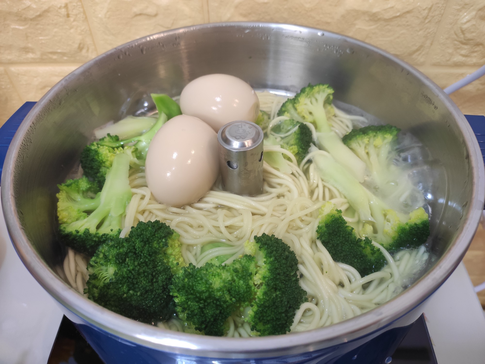 酸菜肉絲面的做法-家常味煮菜譜-易網健康養生網 酸菜肉絲面的做法-家常味煮菜譜