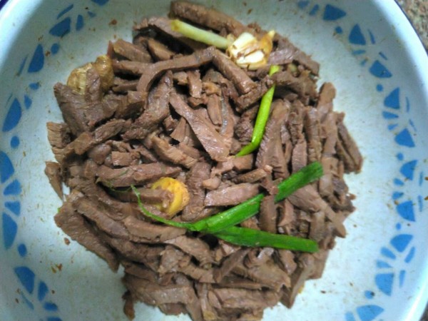 麻辣牛肉條的做法-香辣味炒菜譜