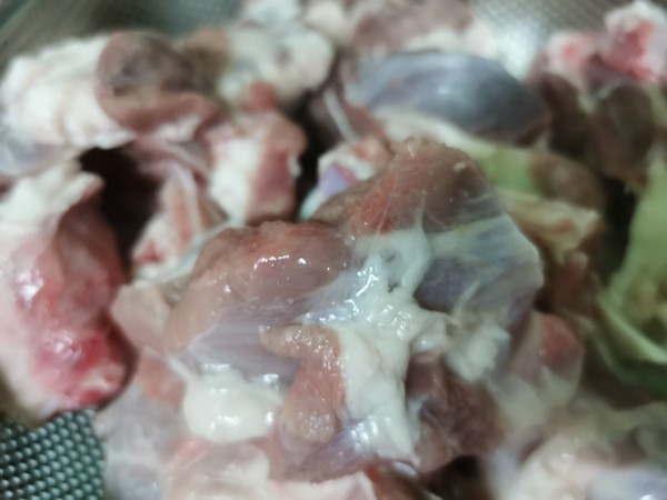 變裝簡版佛跳墻的做法-家常味燜菜譜-易網(wǎng)<a href=http://www.jsjjzhkt.cn/ target=_blank class=infotextkey>健康養(yǎng)生</a>網(wǎng) 變裝簡版佛跳墻的做法-家常味燜菜譜