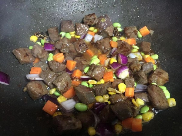 五彩牛肉粒的做法-咸鮮味炒菜譜-易網健康養生網 五彩牛肉粒的做法-咸鮮味炒菜譜