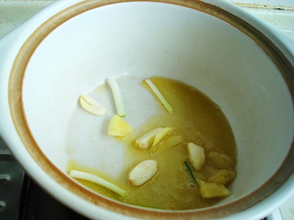 砂鍋面的做法-麻辣味煮菜譜-易網健康養生網 砂鍋面的做法-麻辣味煮菜譜