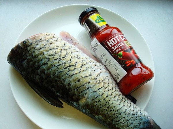 辣椒醬燒魚的做法-家常味燒菜譜-易網<a href=http://www.jsjjzhkt.cn/ target=_blank class=infotextkey>健康養生</a>網 辣椒醬燒魚的做法-家常味燒菜譜