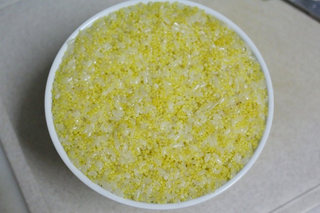 小米八寶飯的做法-甜味蒸菜譜-易網健康養生網 小米八寶飯的做法-甜味蒸菜譜