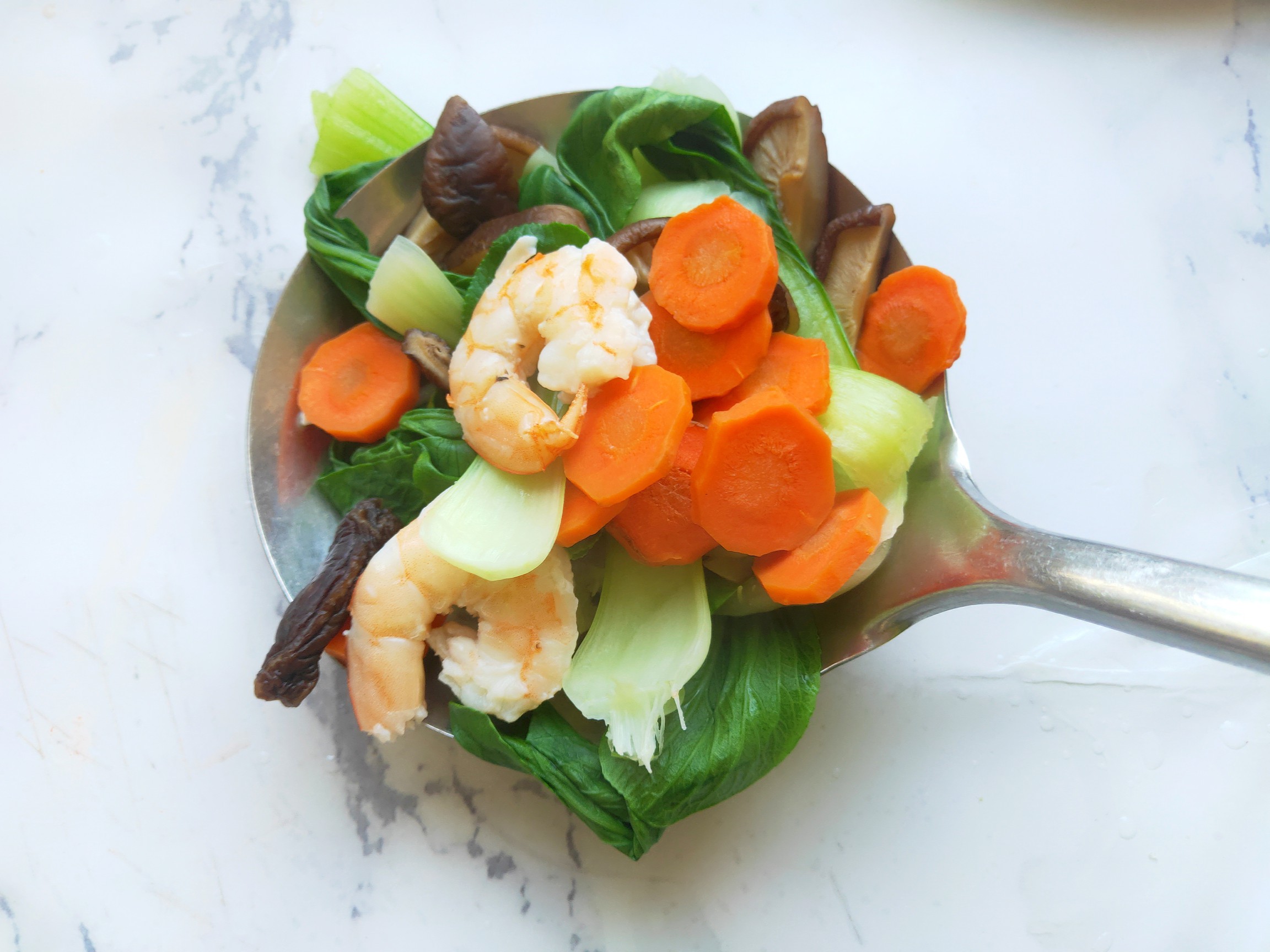 意大利肉醬鮮蝦面的做法-咸鮮味煮菜譜-易網健康養生網 意大利肉醬鮮蝦面的做法-咸鮮味煮菜譜