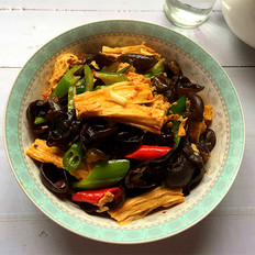 黑木耳炒腐竹的做法-香辣味炒菜譜