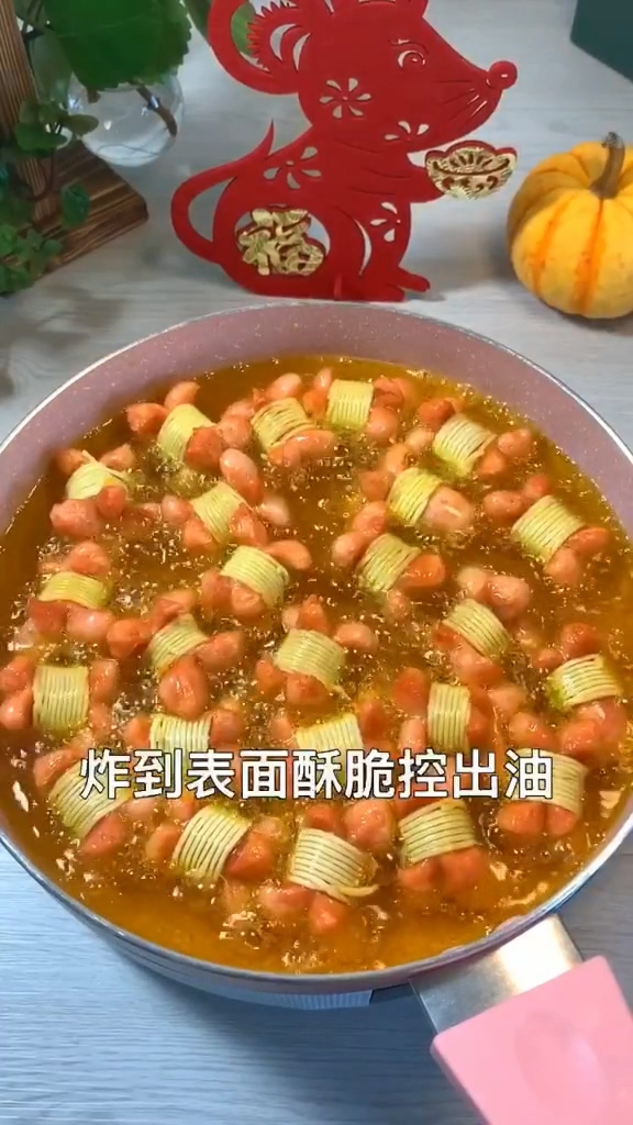 酥脆親親腸的做法-家常味炸菜譜-易網健康養生網 酥脆親親腸的做法-家常味炸菜譜