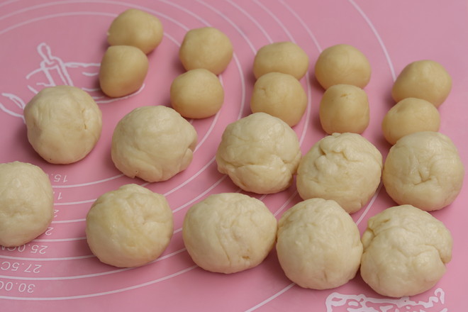 過(guò)年必備零食紫薯酥餅的做法-甜味煎菜譜-易網(wǎng)健康養(yǎng)生網(wǎng) 過(guò)年必備零食紫薯酥餅的做法-甜味煎菜譜