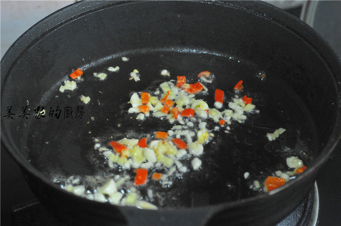 紅薯粉皮的做法-香辣味燒菜譜-易網(wǎng)健康養(yǎng)生網(wǎng) 紅薯粉皮的做法-香辣味燒菜譜