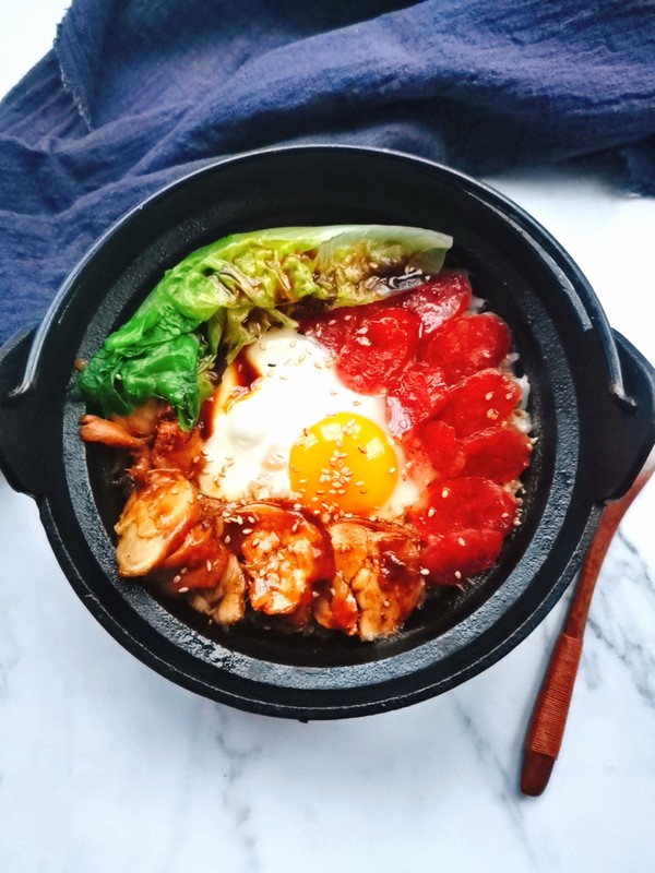 雞腿臘腸煲仔飯的做法-咸鮮味煮菜譜