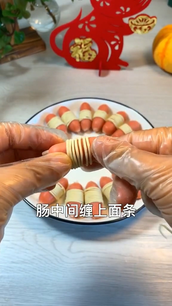 酥脆親親腸的做法-家常味炸菜譜-易網<a href=http://www.jsjjzhkt.cn/ target=_blank class=infotextkey>健康養生</a>網 酥脆親親腸的做法-家常味炸菜譜