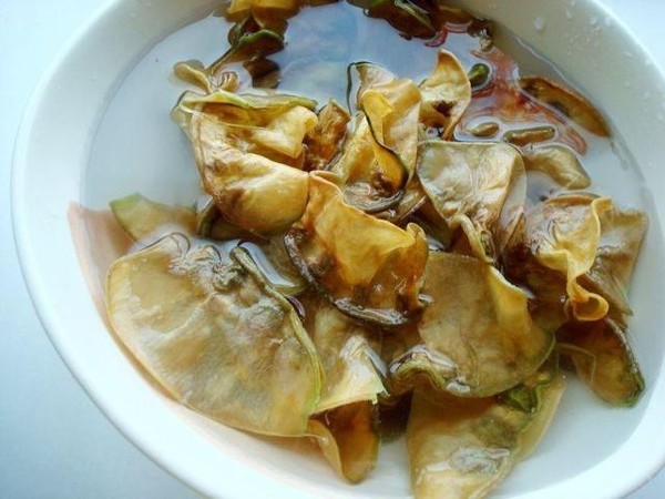 干扁豆紅燒肉的做法-家常味燒菜譜-易網<a href=http://www.jsjjzhkt.cn/ target=_blank class=infotextkey>健康養生</a>網 干扁豆紅燒肉的做法-家常味燒菜譜