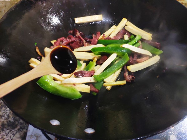 茶干炒馬肉的做法-家常味炒菜譜-易網(wǎng)健康養(yǎng)生網(wǎng) 茶干炒馬肉的做法-家常味炒菜譜