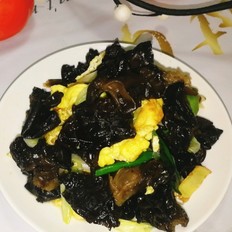 蔥香木耳雞蛋的做法-家常味炒菜譜