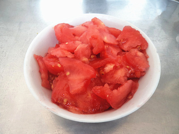 旱蘿卜燒番茄的做法-茄汁味燒菜譜-易網<a href=http://www.jsjjzhkt.cn/ target=_blank class=infotextkey>健康養生</a>網 旱蘿卜燒番茄的做法-茄汁味燒菜譜