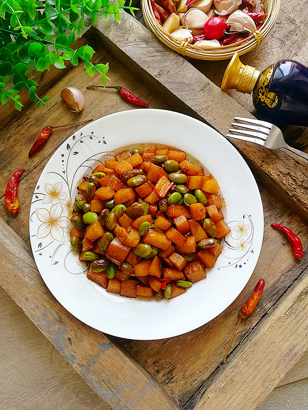 青豆炒土豆的做法-家常味炒菜譜-易網健康養生網 青豆炒土豆的做法-家常味炒菜譜