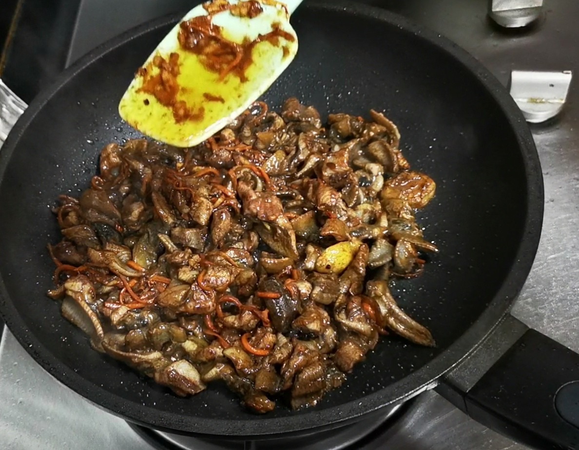黃鱔飯的做法-家常味燜菜譜-易網健康養生網 黃鱔飯的做法-家常味燜菜譜