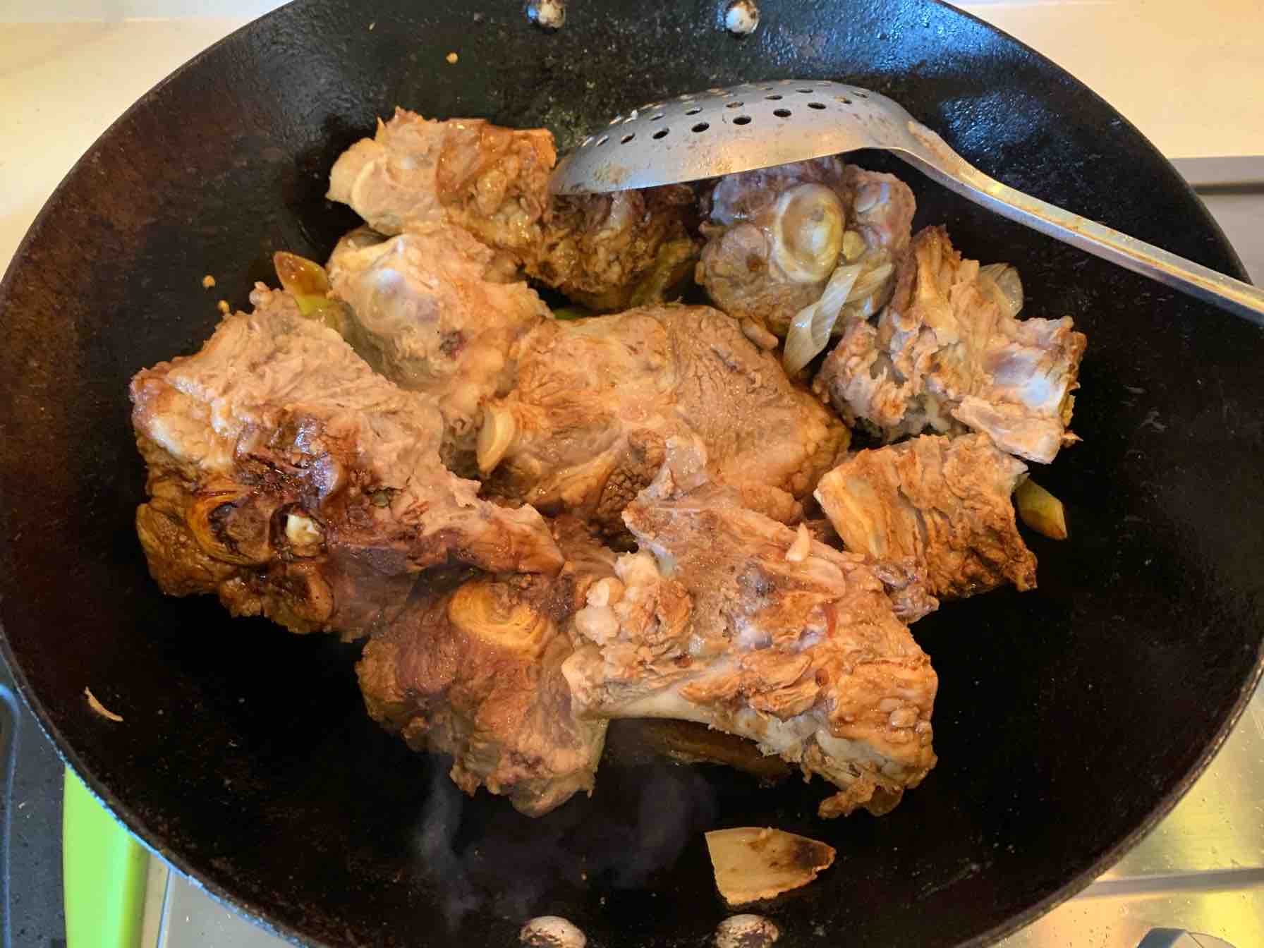 麻辣羊蝎子火鍋的做法-麻辣味燉菜譜-易網健康養生網 麻辣羊蝎子火鍋的做法-麻辣味燉菜譜