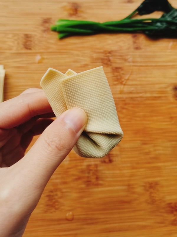 紅樓夢之豆腐皮包子的做法-咸鮮味蒸菜譜-易網健康養生網 紅樓夢之豆腐皮包子的做法-咸鮮味蒸菜譜