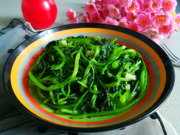 清炒芥藍的做法-家常味炒菜譜