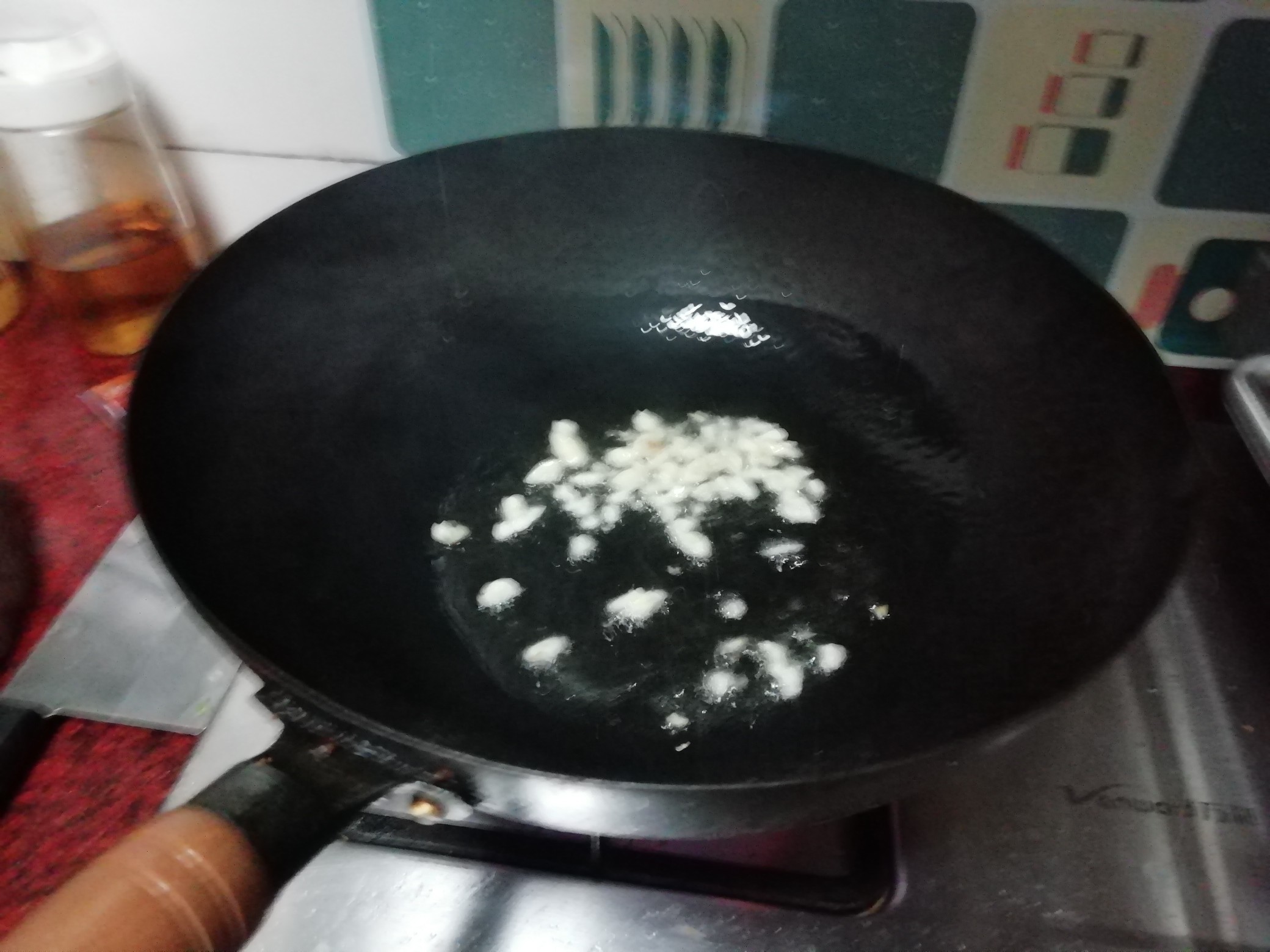 蒜香小菠菜的做法-家常味炒菜譜