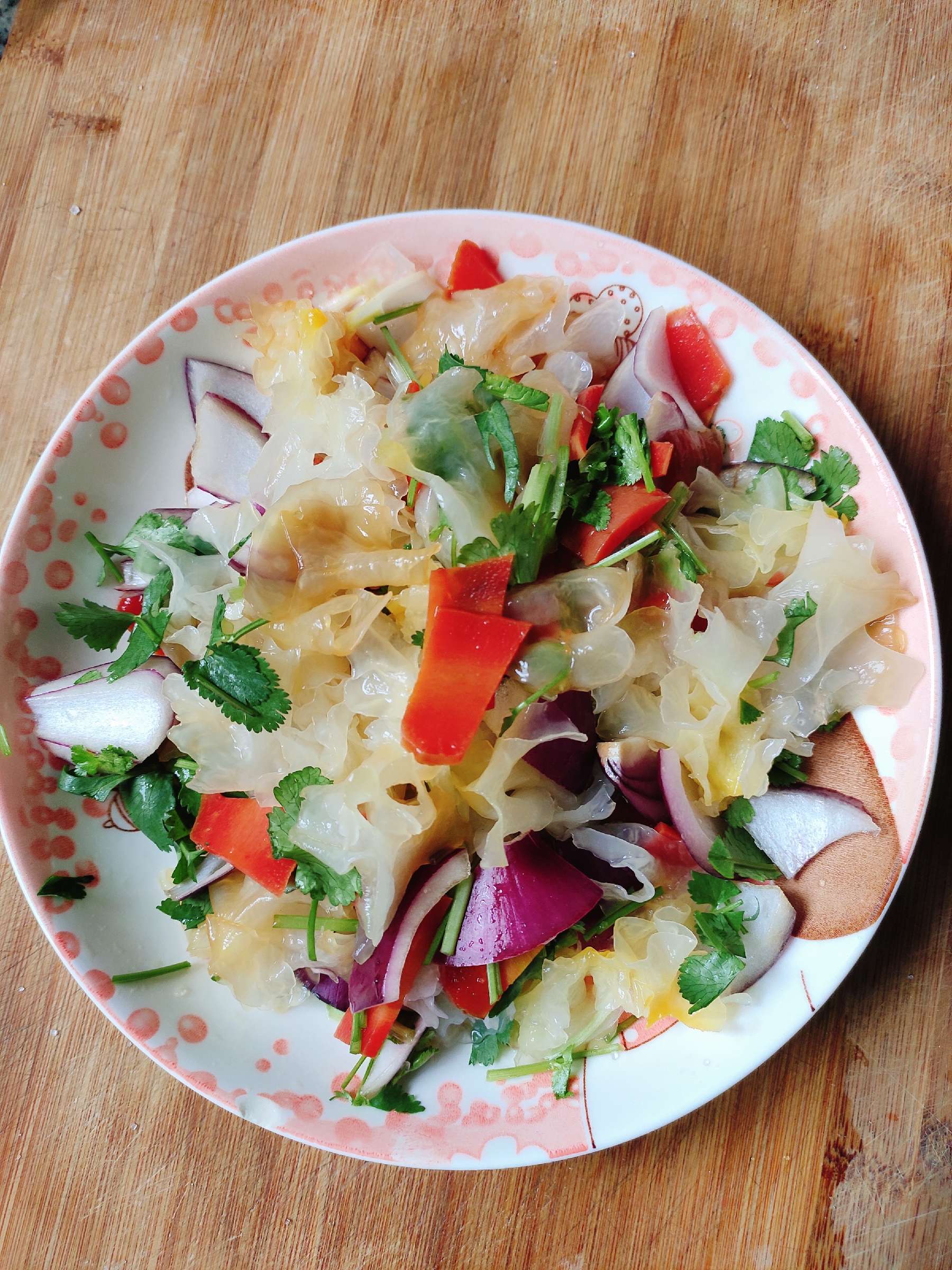 涼拌鮮銀耳的做法-酸甜味拌菜譜-易網健康養生網 涼拌鮮銀耳的做法-酸甜味拌菜譜