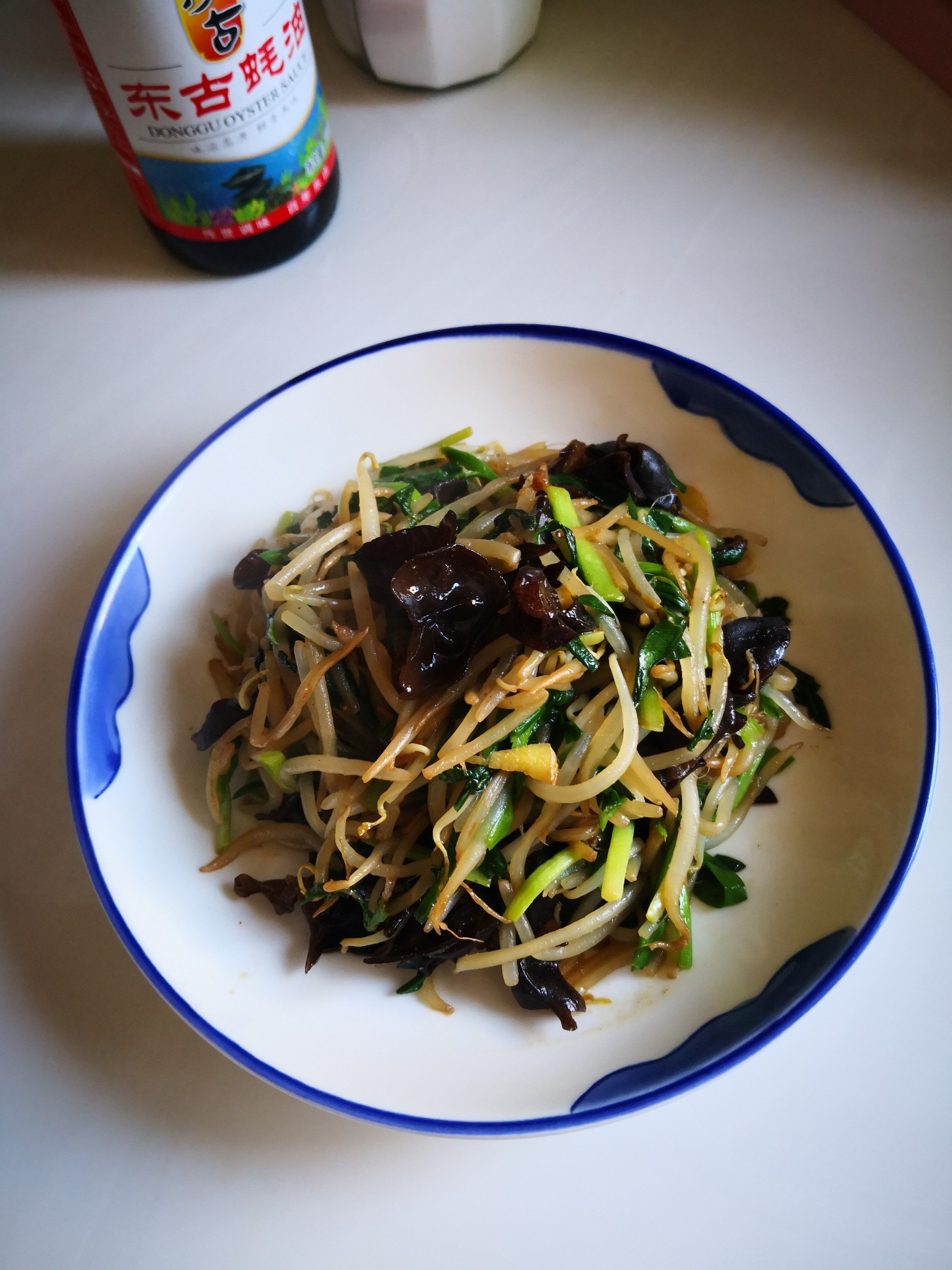 韭菜炒木耳的做法-家常味炒菜譜-易網(wǎng)健康養(yǎng)生網(wǎng) 韭菜炒木耳的做法-家常味炒菜譜