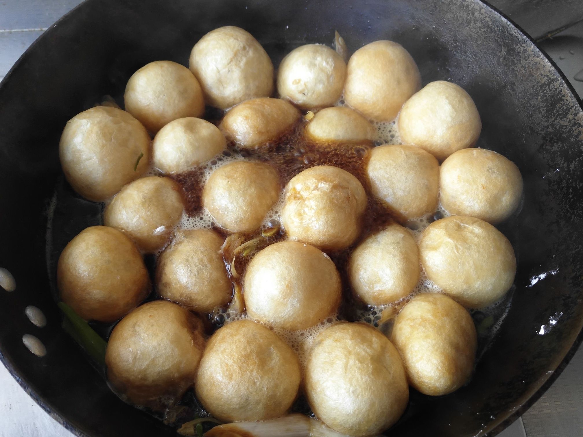 油面筋釀肉的做法-咸鮮味煮菜譜-易網(wǎng)健康養(yǎng)生網(wǎng) 油面筋釀肉的做法-咸鮮味煮菜譜