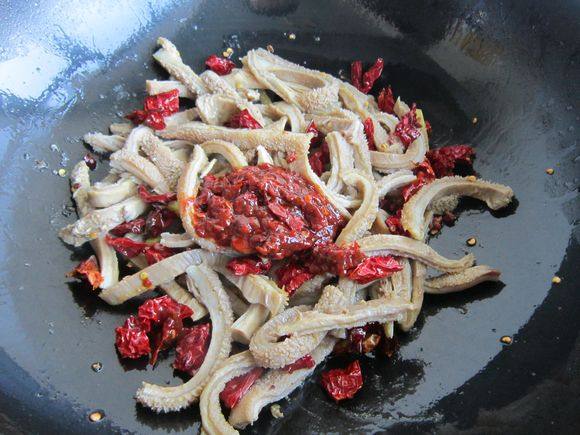 干鍋牛肚的做法-香辣味炒菜譜